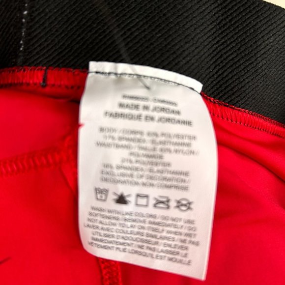 BNWT Women’s Red Nike Pro Dri Fit Training Shorts in Size XL - Picture 11 of 12